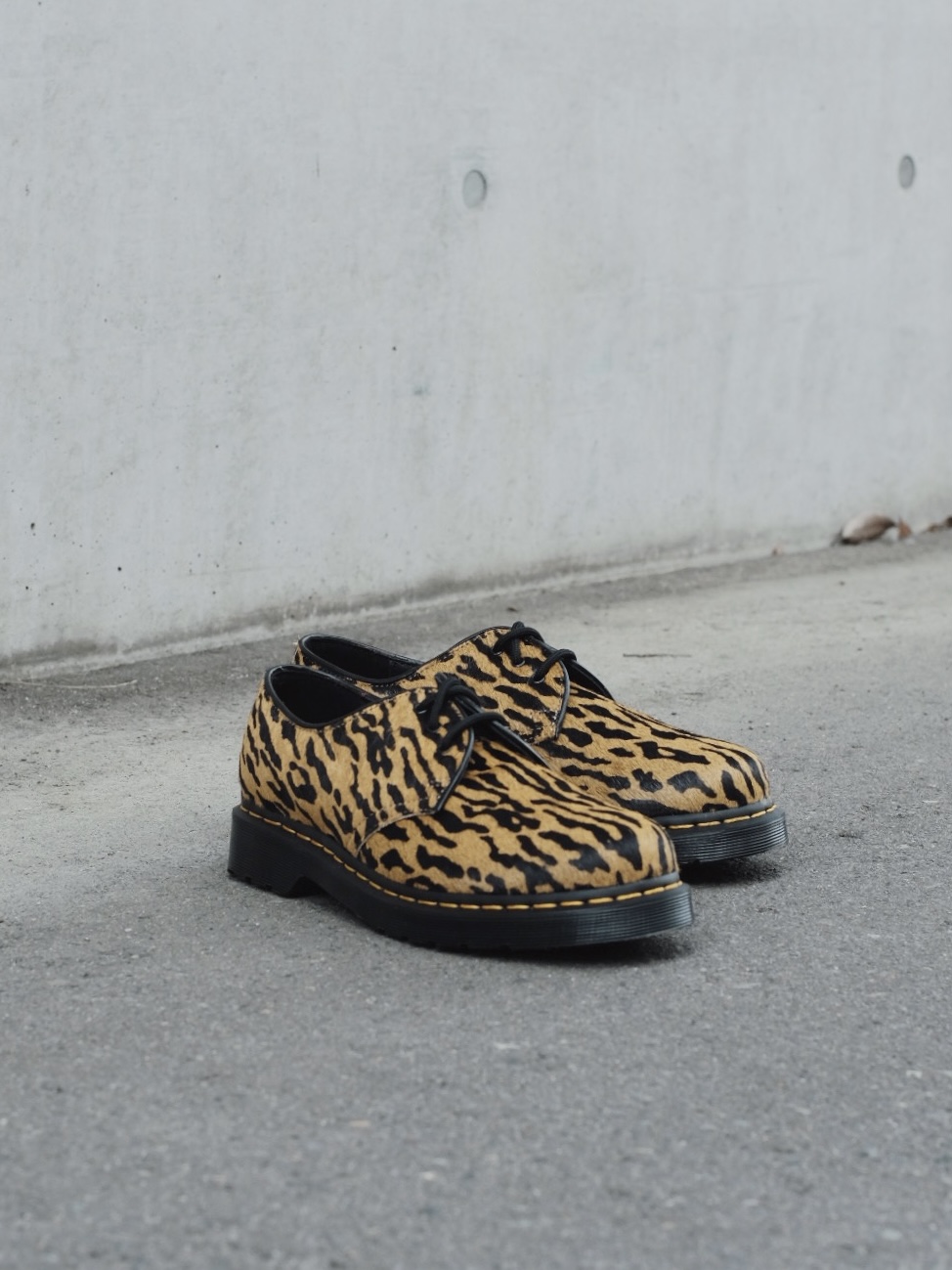 WACKO MARIA × Dr.Martens】 レオパード柄の3ホールシューズ | CIENTO
