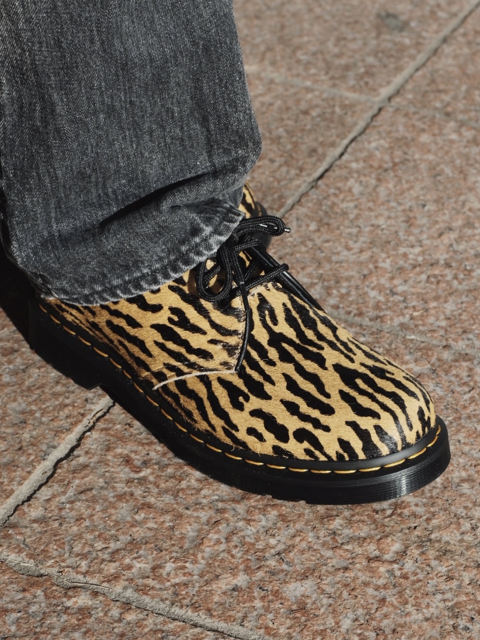 WACKO MARIA × Dr.Martens】 レオパード柄の3ホールシューズ | CIENTO