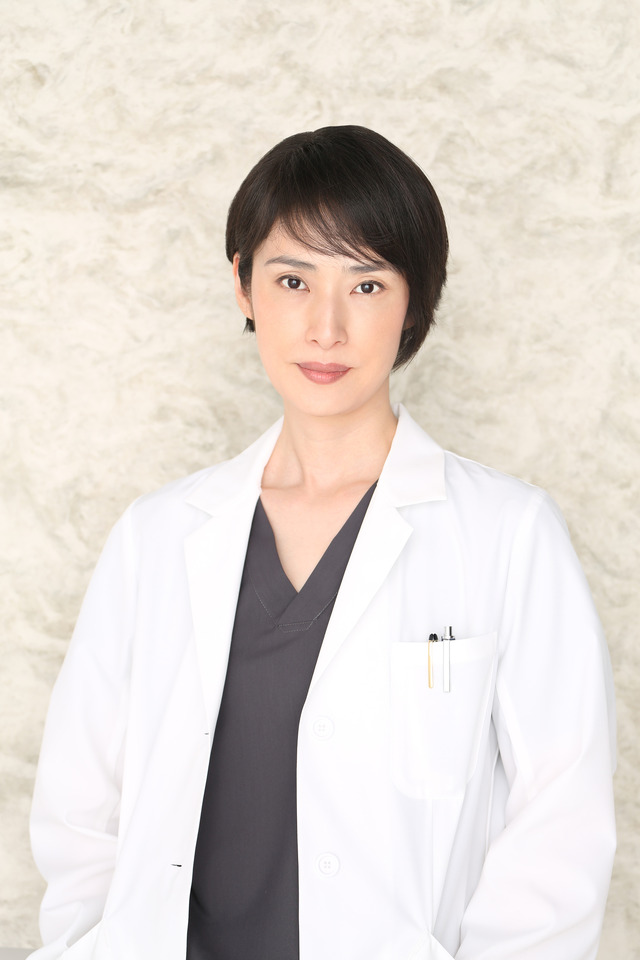 天海祐希、ベリーショートに 椎名桔平＆広瀬アリスら「トップナイフ