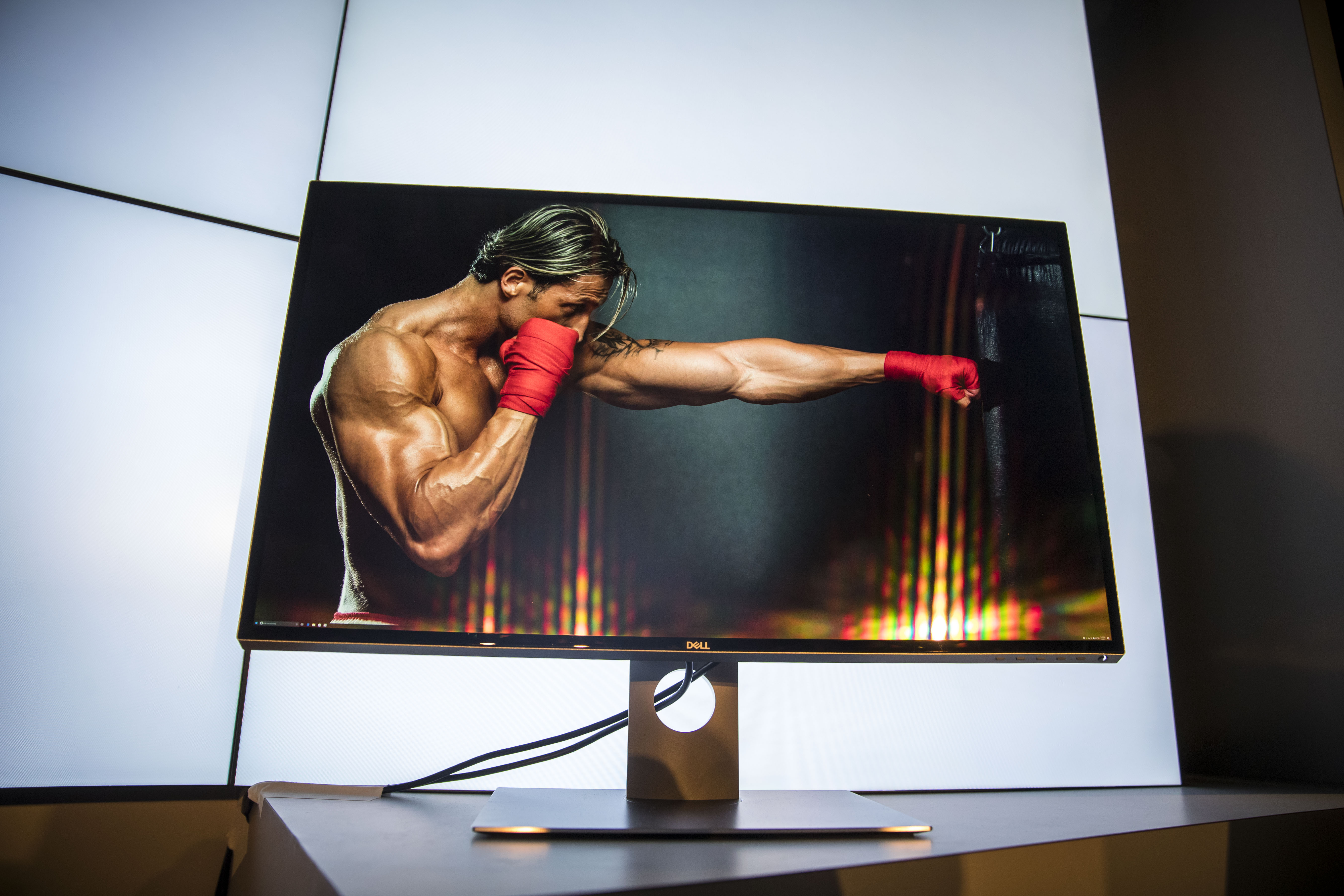 The New Dell 8K Monitor is Gorgeous and Really, Really Expensive