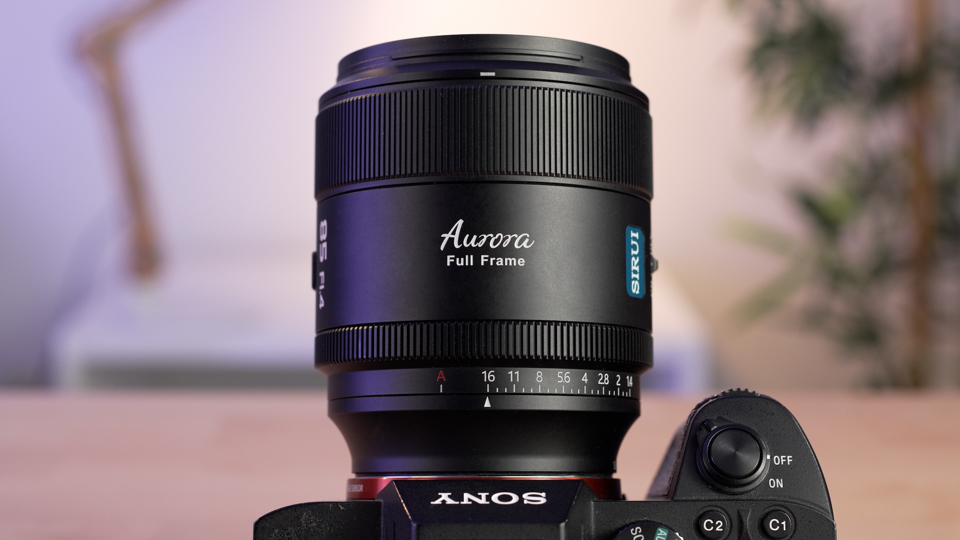 SIRUI Aurora 85mmフルサイズ対応オートフォーカスF1.4レンズ＆ソニー