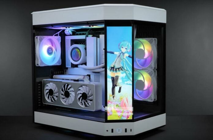 Hyte wows with stunning Snow White Y60 chassis and screen primed