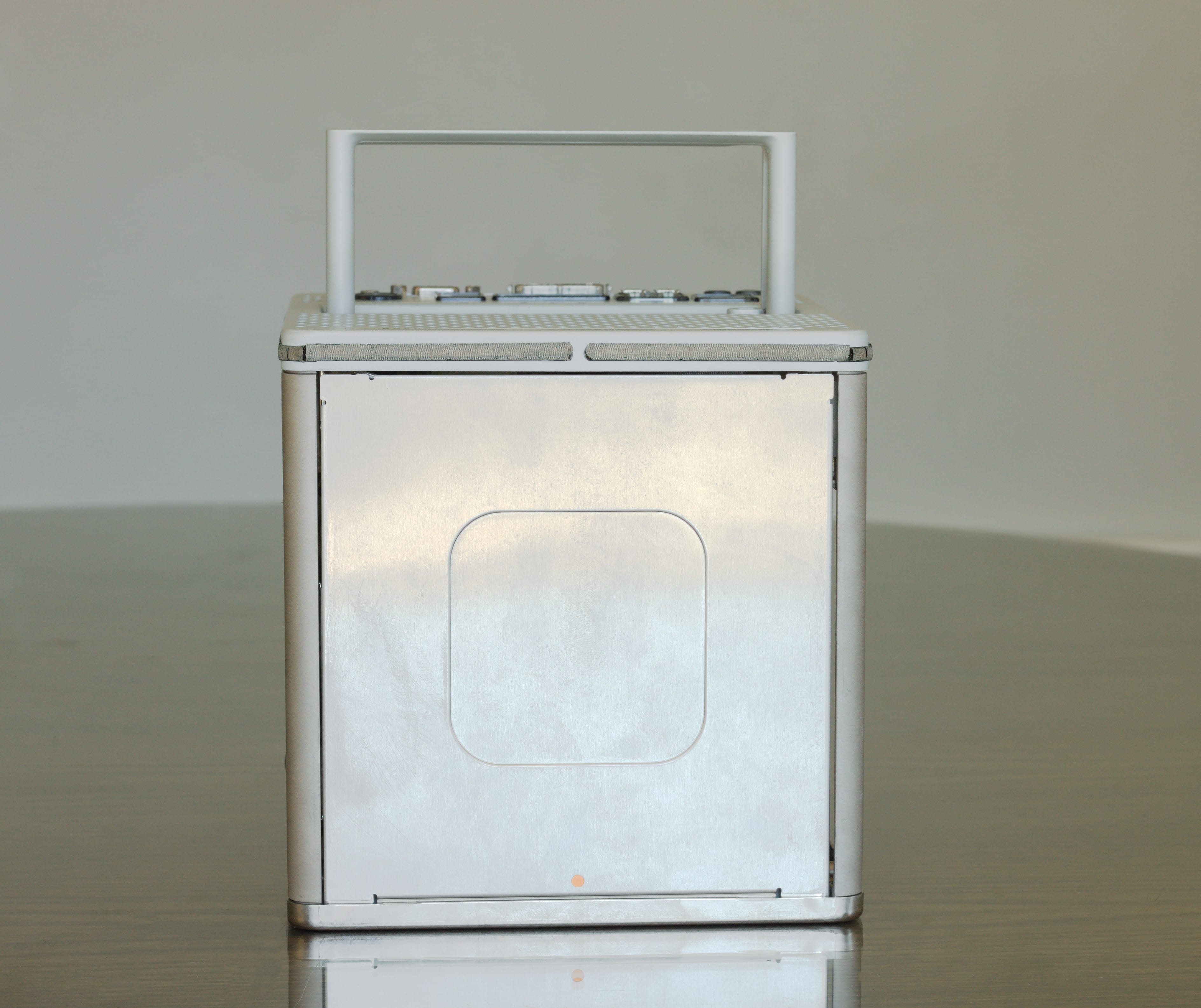 The Apple Power Mac G4 Cube In Pictures | Cracked the Code