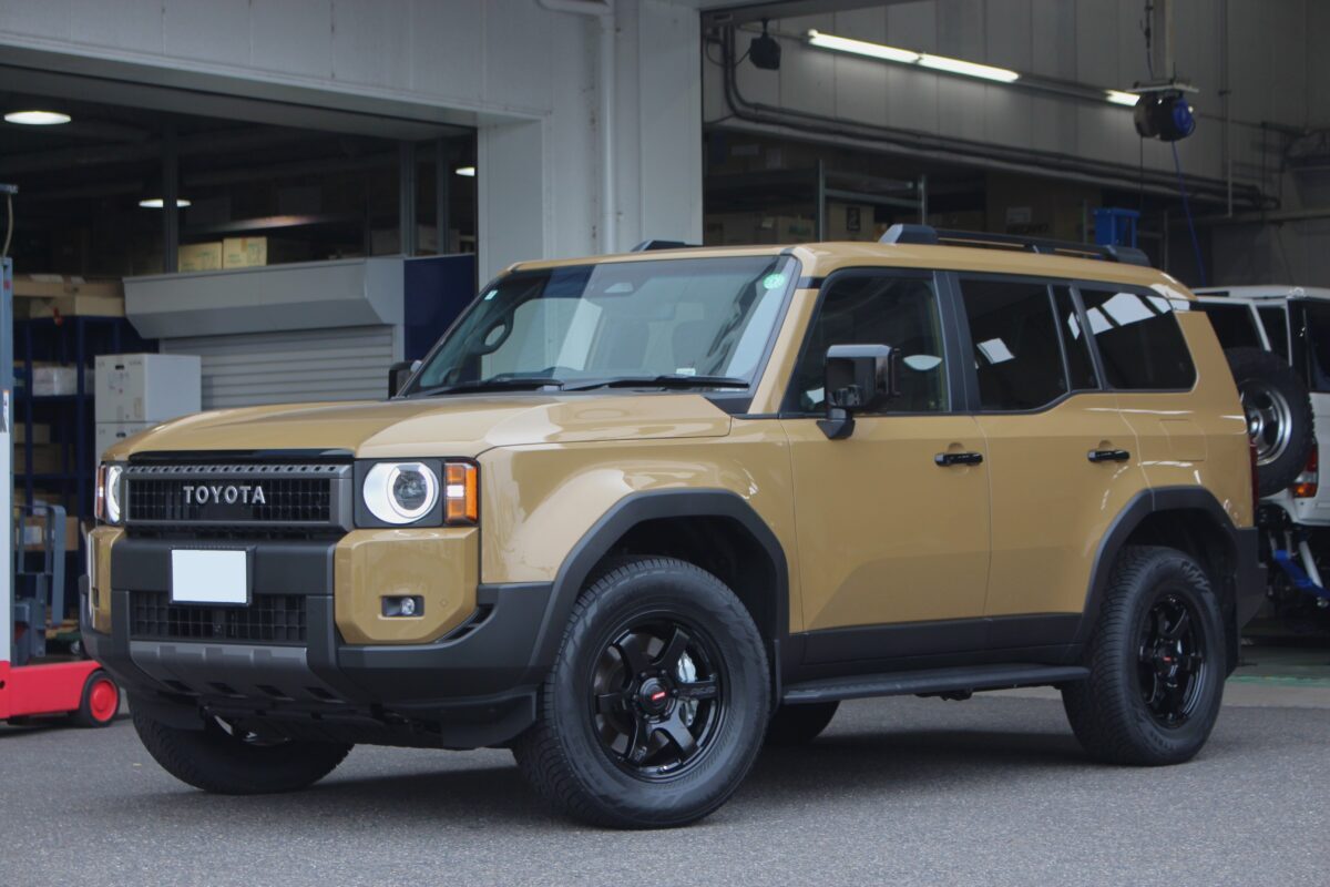 ランクル250用】スタッドレスタイヤありますよ！？ブリザック DM-V3が1