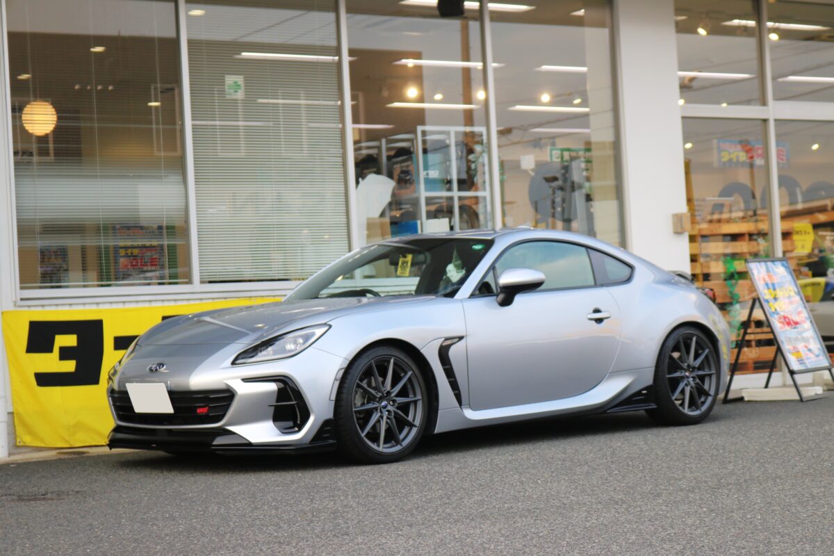 ZD8 BRZにBLITZ（ブリッツ）の車高調を入れたらどんな仕上がり