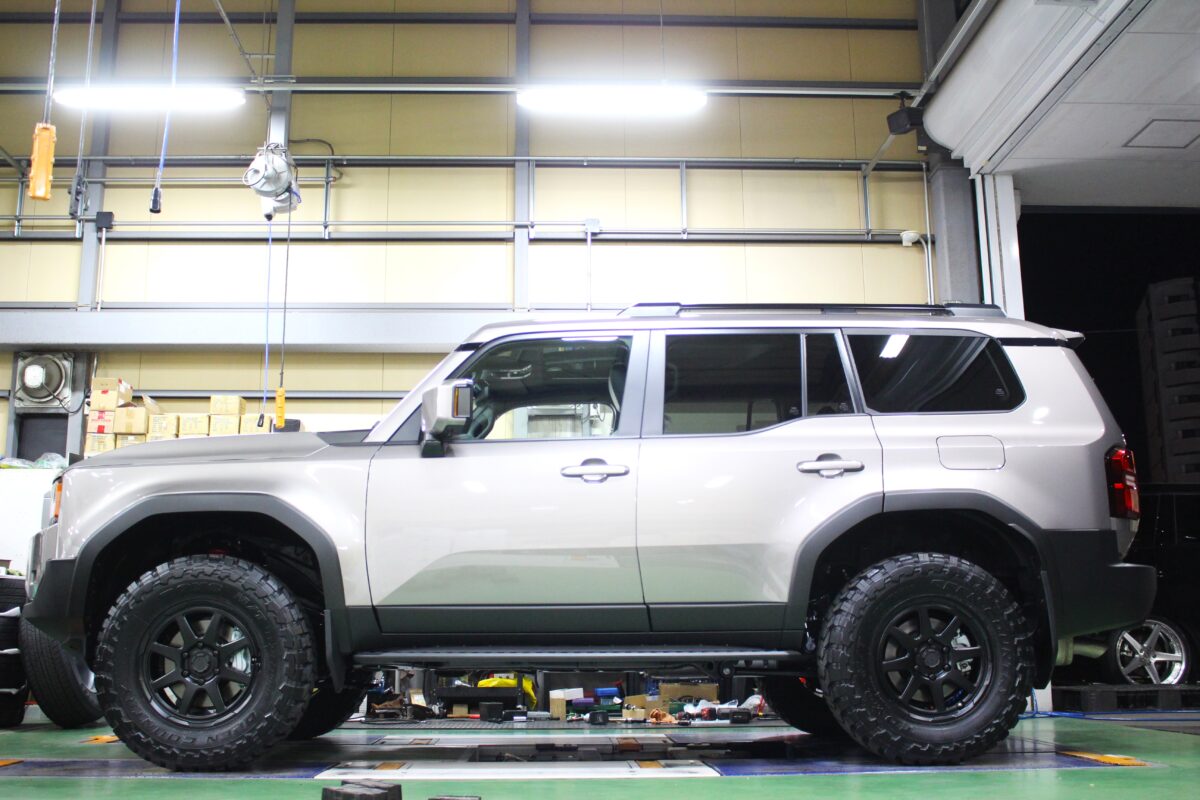 入荷情報】ランクル250 ガソリン車オーナー様必見！タナベ UP210店頭