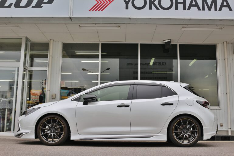 カローラスポーツに限定カラーアンリミットエディション＆タナベ