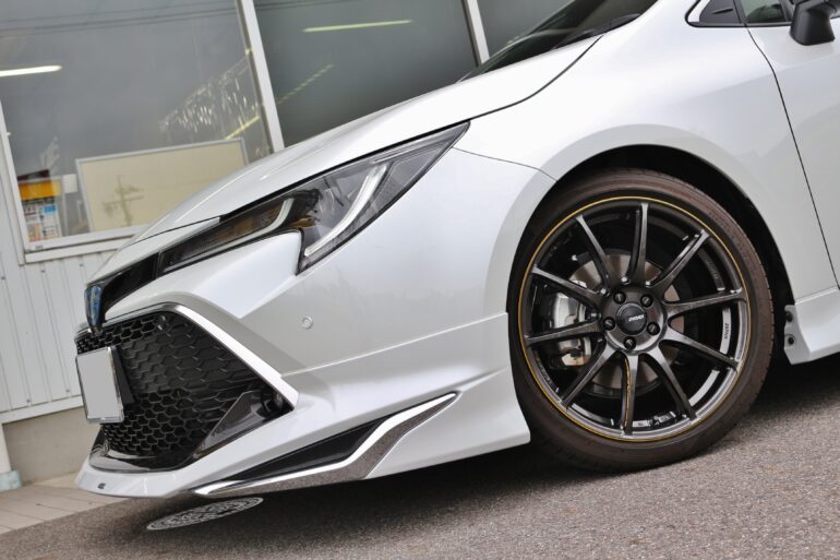 カローラスポーツに限定カラーアンリミットエディション＆タナベ