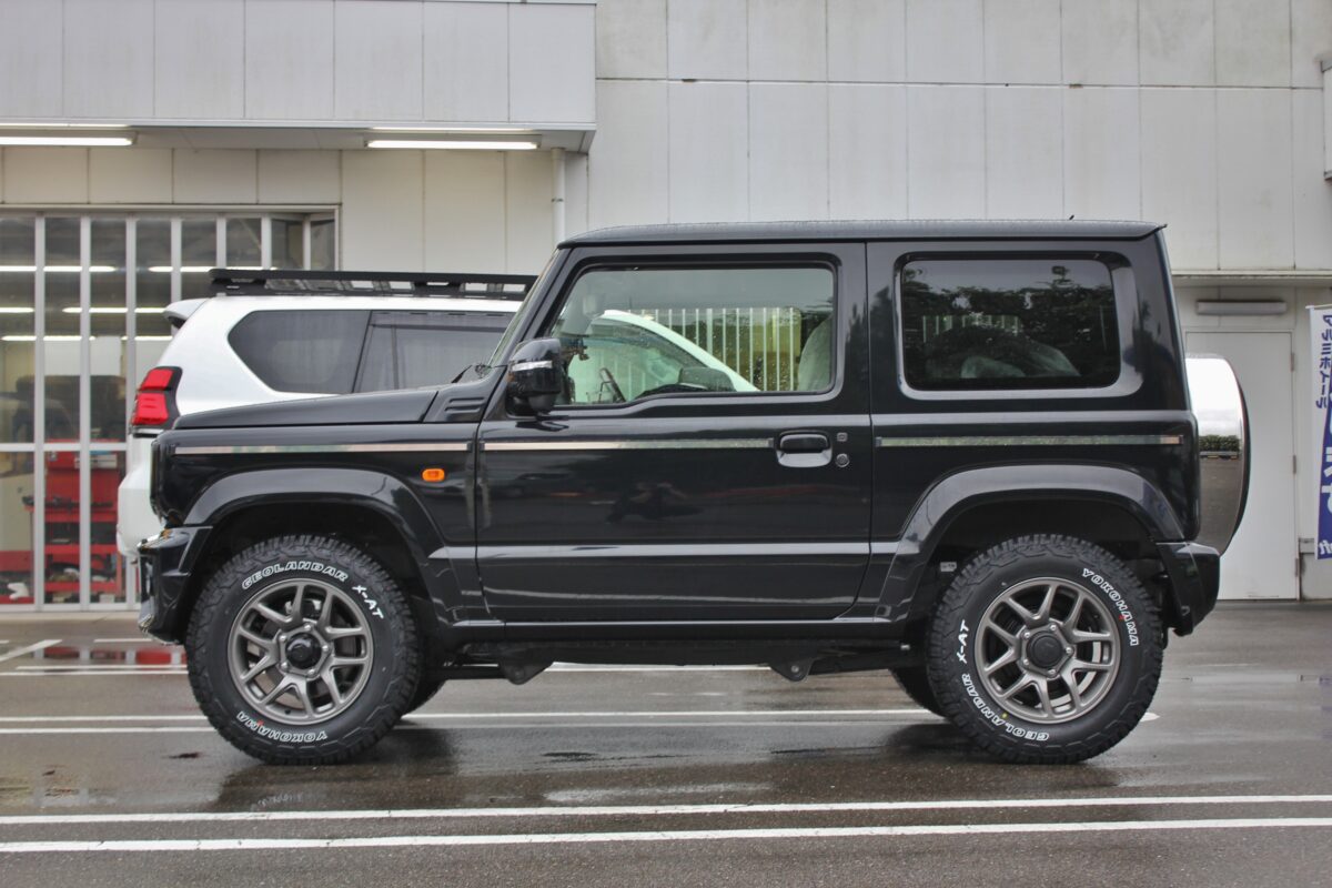 純正ホイールでも大丈夫！JB64ジムニーをオフロードタイヤ交換でドレス