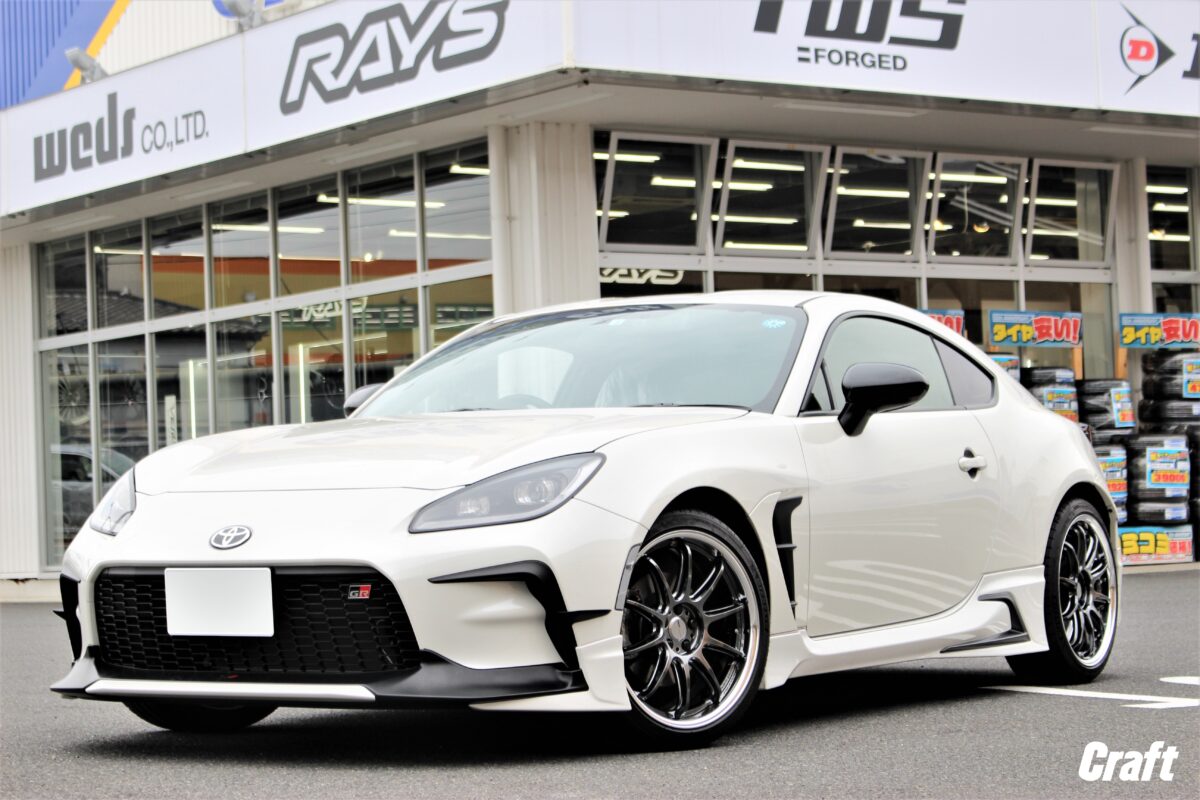 ご相談が急増中のGR86。 本日は2ピースホイールで仕上げましたよっ