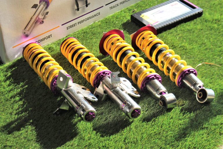 走行小 2WAY KW バージョン3 車高調 brz zn6 zd8 zn8