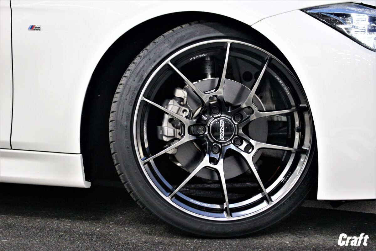 BMW 3シリーズ ツーリング（F31）にRAYS VOLK RACING G025 19インチを
