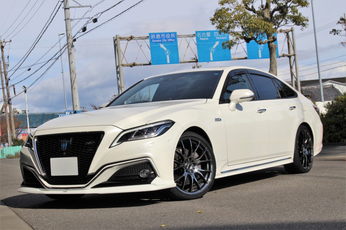 220クラウンに車高調 RSR ベストiアクティブで低めにセットアップ