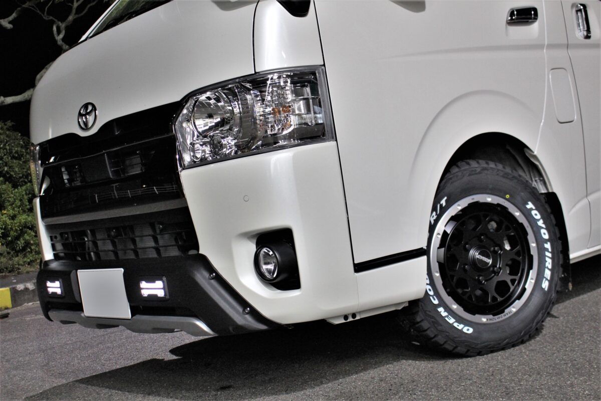 オープンカントリーRTはハイエースにも似合う！デイトナM9と合わせまし