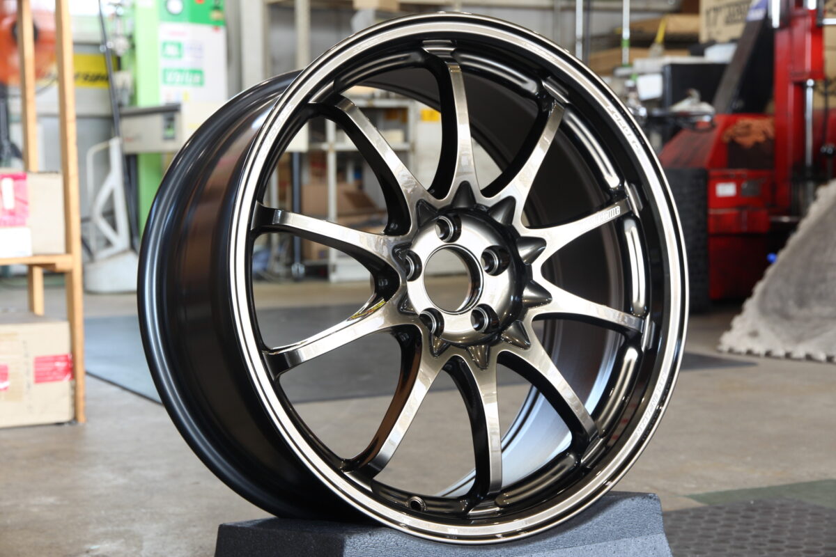 RAYS最新モデル【VOLK CE28N plus】のシャイニングブロンズメタルが