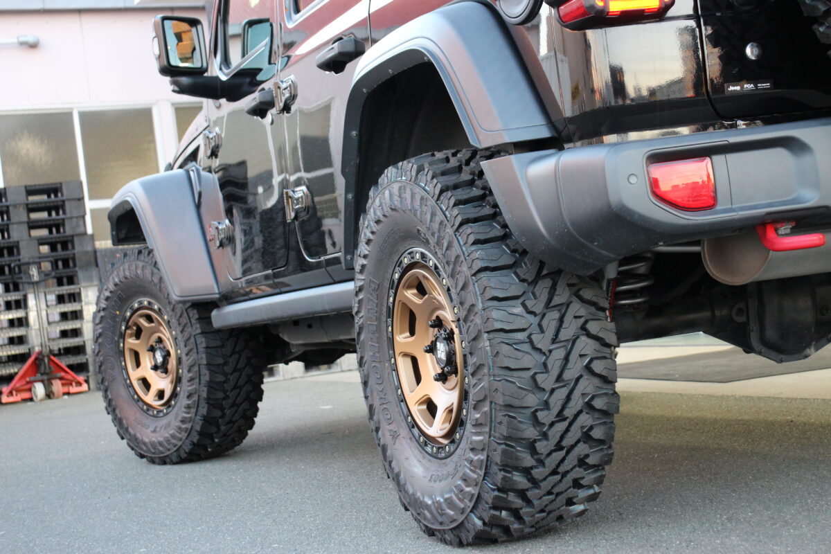 JLラングラー】ルビコンをラフカントリーで2.5インチリフトアップ＋35