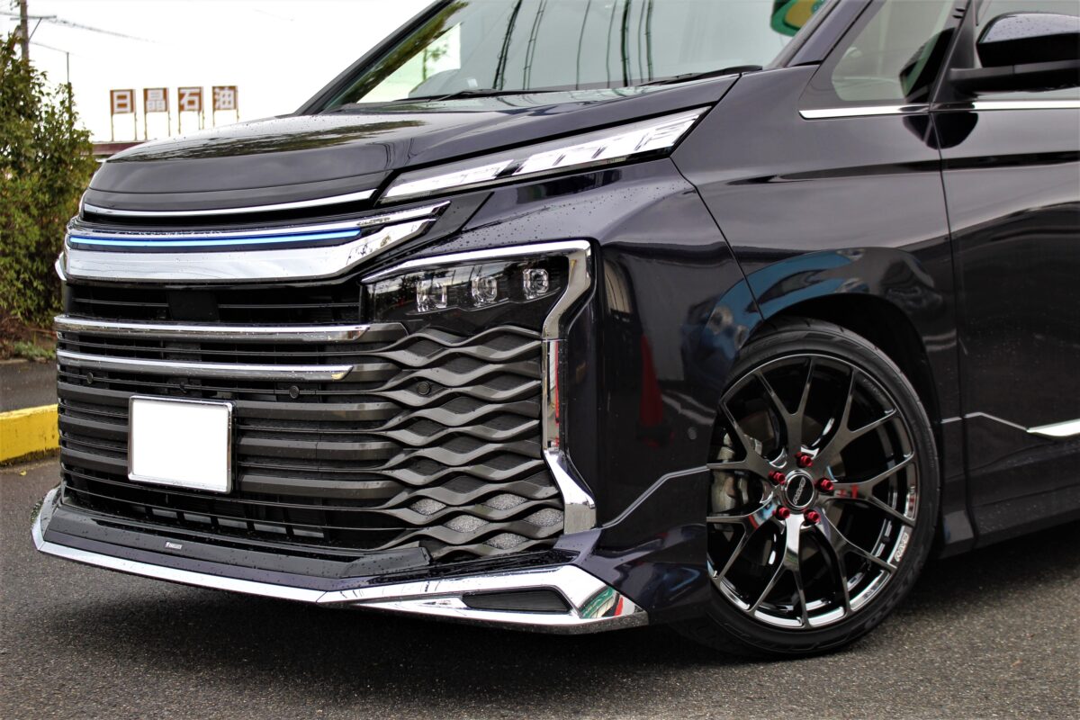 90ヴォクシーには8Jがイイ！鈴鹿店的90系の19インチツライチサイズ大