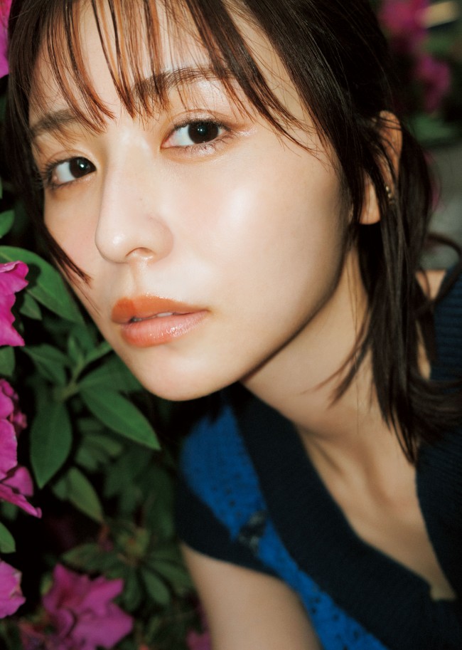 写真）“清純正統派ヒロイン”長濱ねる、2年半ぶり表紙 ガチ一般人の