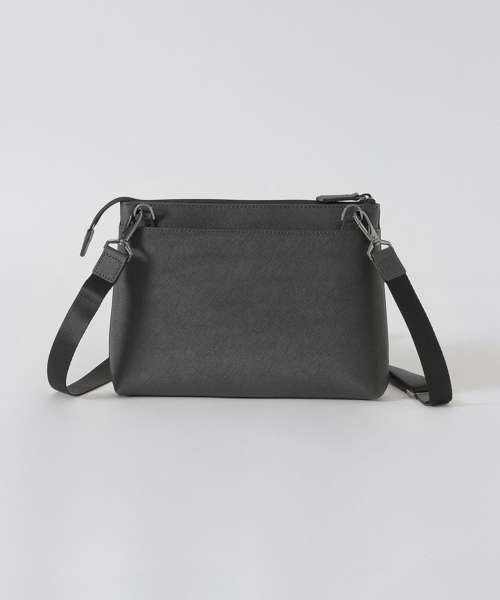 エンボスチェックスクウェアサコッシュ（バッグ）｜BLACK LABEL