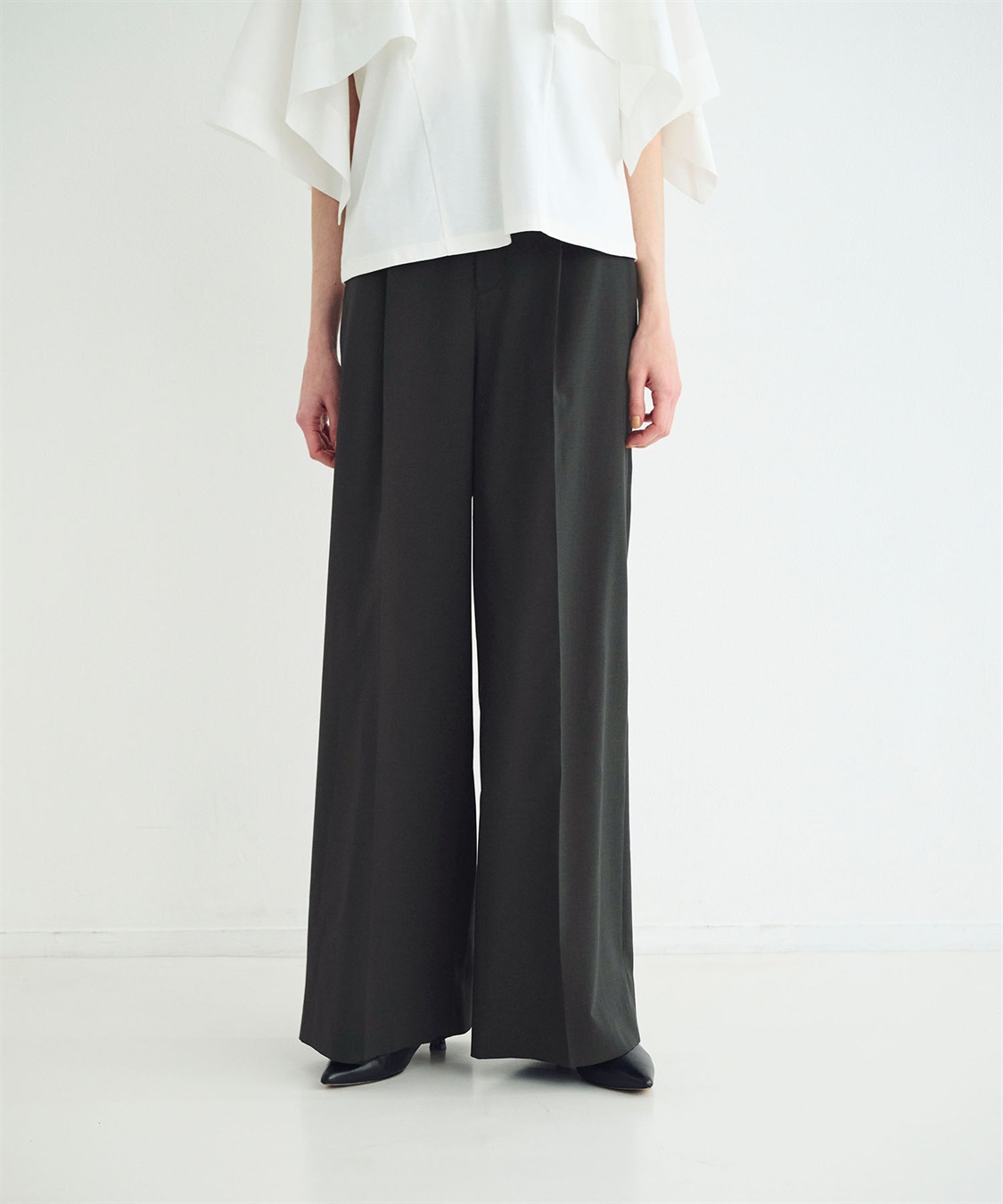 ウォシャブルワイドストレートパンツ【CLEAN MOTION】 N.O.R.C｜クロス