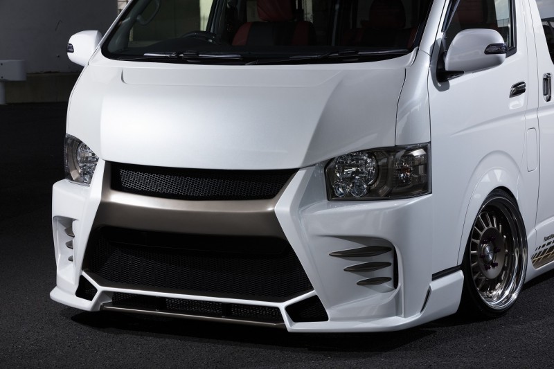 ES 200系ハイエースワイド用 PROGRESS バッドパネル FRP製 | 200系