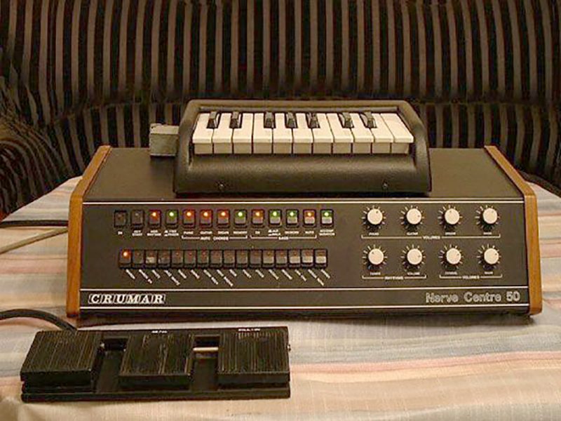 Vintage-Analog: Crumar Performer String-Synthesizer (1979