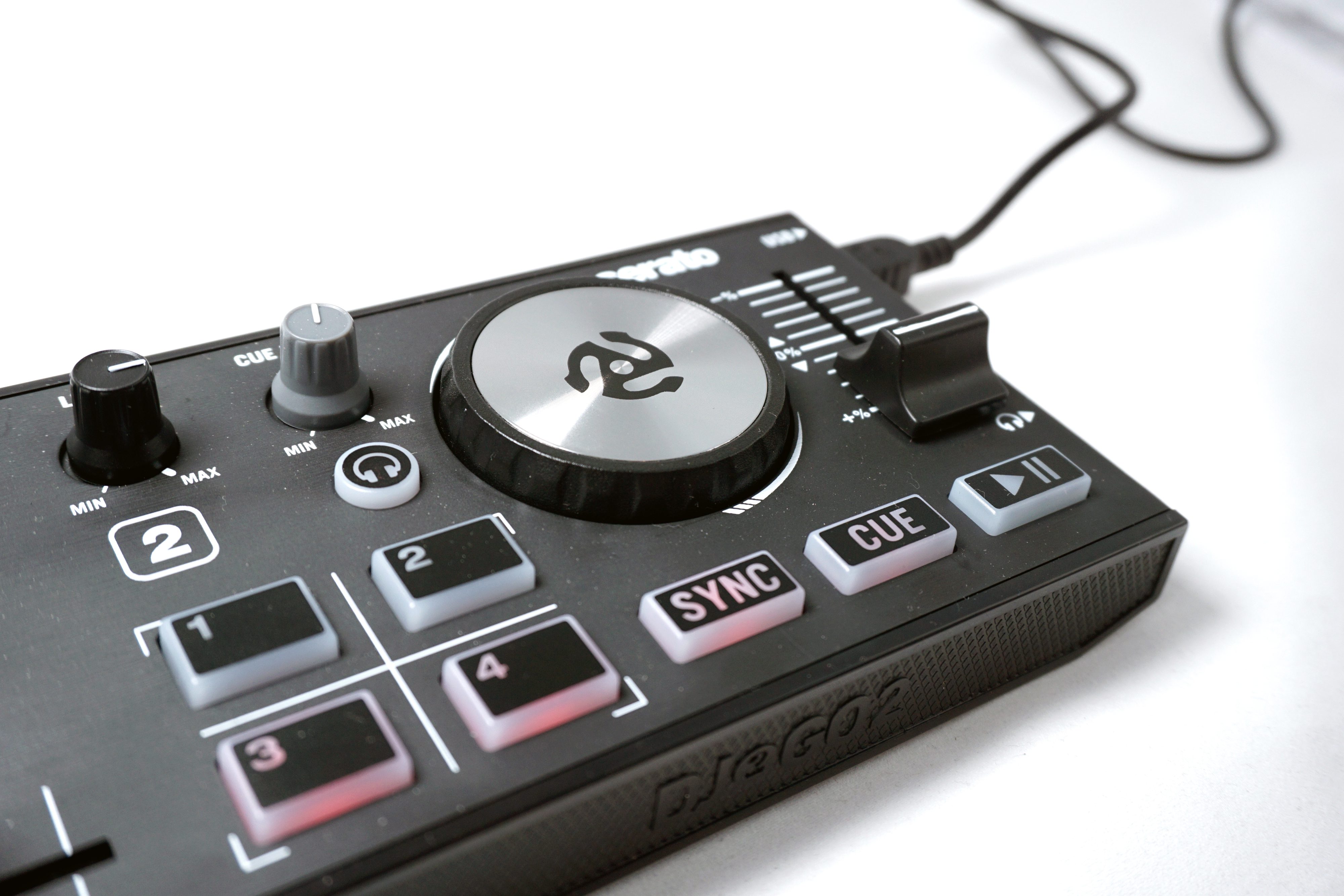 Test: Numark DJ2GO2 Touch DJ-Controller - AMAZONA.de