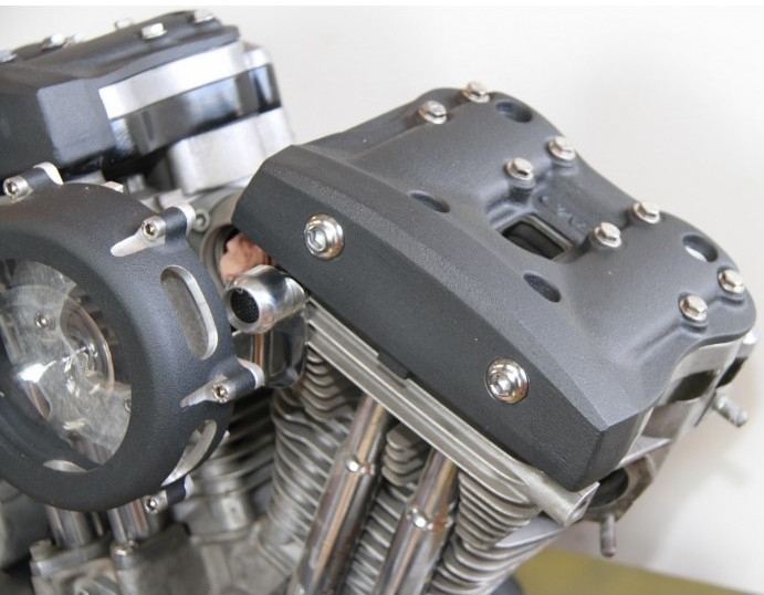 W.T.F Series SHOVEL ロッカーカバー - EMD | アンバーピース