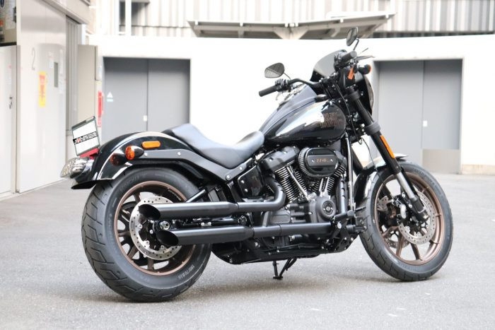 ブラス76スラッシュ スポーツスターモデル用 - MOTOR STAGE | アンバー