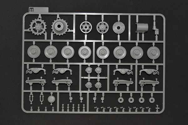 AMPS Reviews - Takom- Jagdtiger Porsche Production Type - Armor