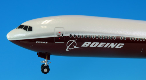 9X20101 1:200 BOEING 777-9 BOEING ハウスカラー 空中姿勢 完成品