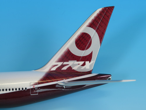9X20101 1:200 BOEING 777-9 BOEING ハウスカラー 空中姿勢 完成品