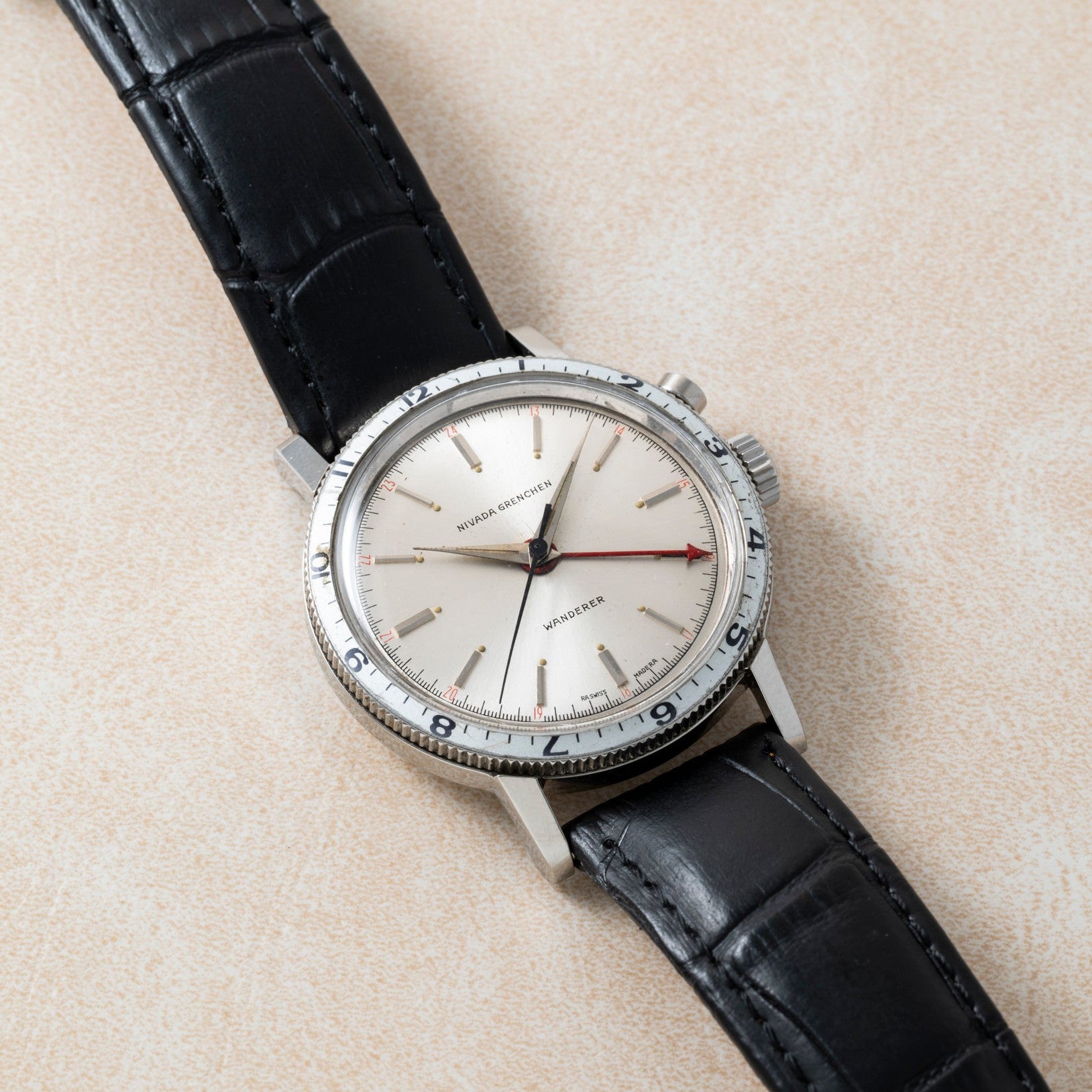 Nivada Grenchen Wanderer – Analog:Shift