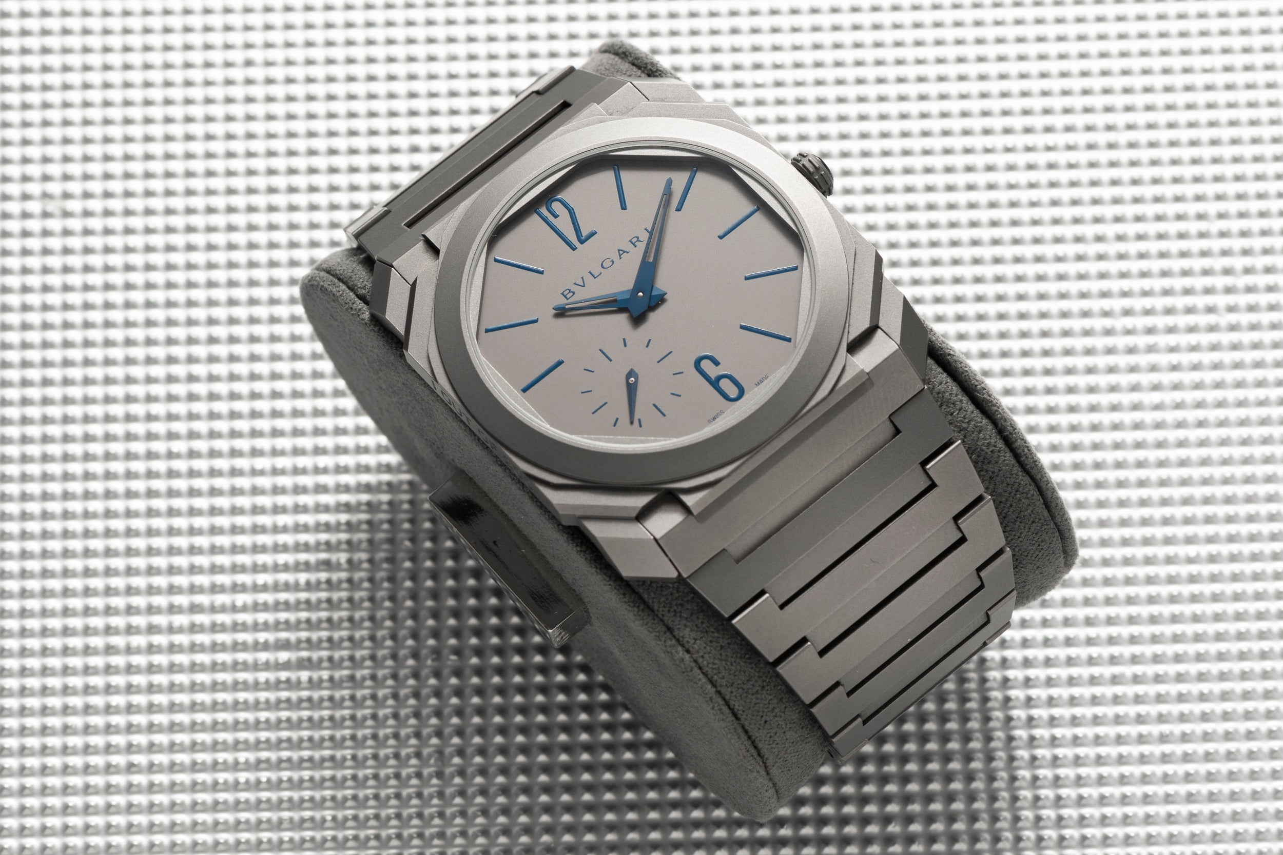 Bvlgari Octo Finissimo Titanium Limited Edition – Analog:Shift