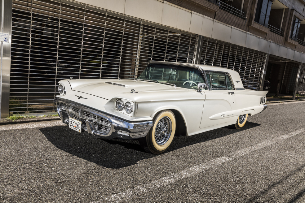 10月号巻頭特集切り抜き】60年型サンダーバード・HTクーペ／白い雷鳥の