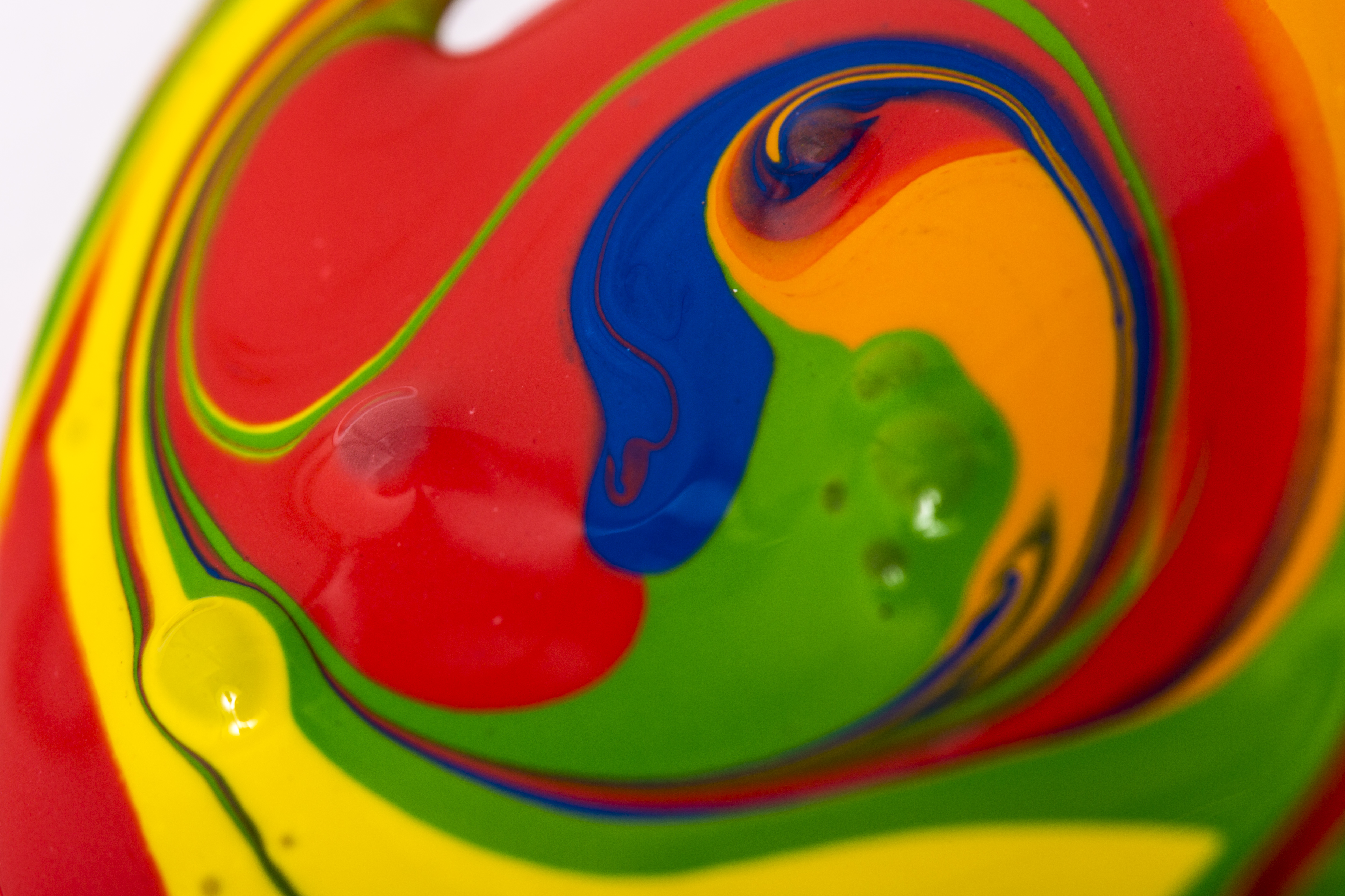 アクリル画を額装する際の注意点と額縁の種類 | 画材の森