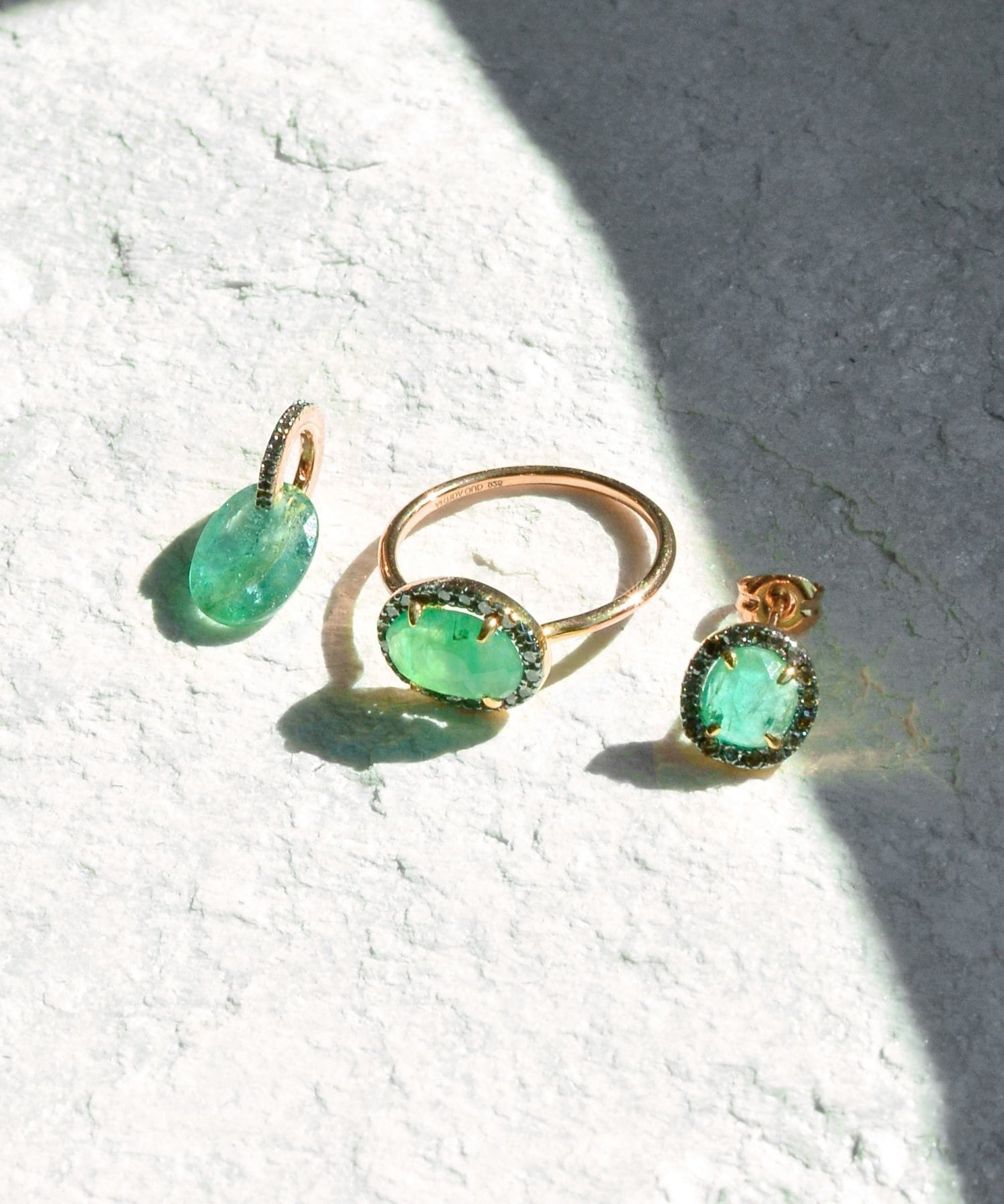 ARTIDAOUD K10 オーバルエメラルド パヴェエメラルド シングルピアス