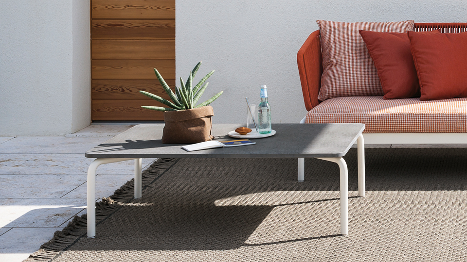 SPOOL (livingtable) | PRODUCTS | arflex（アルフレックス ジャパン）
