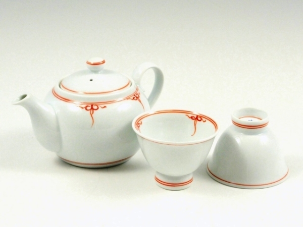 おもてなしの心を有田焼の茶器で！