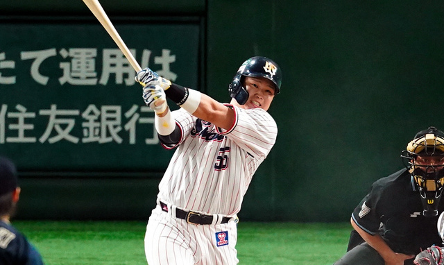 ヤクルト村上宗隆がシーズン50本塁打 王貞治を上回る最年少記録