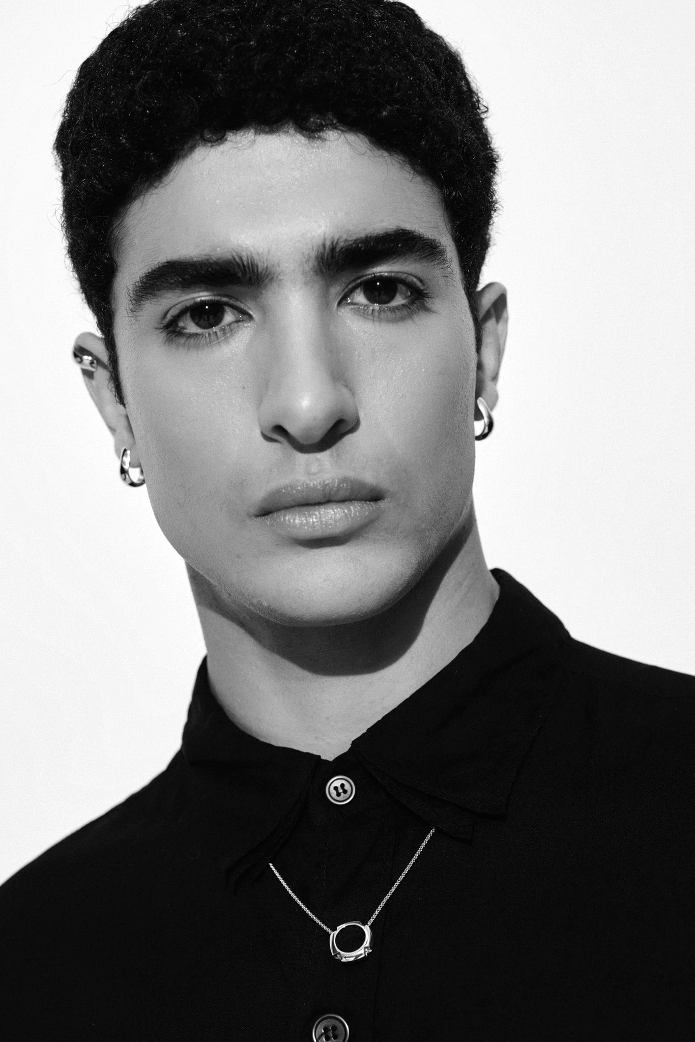Silver Small Oyster Hoops - Tom Wood – Assembly New York