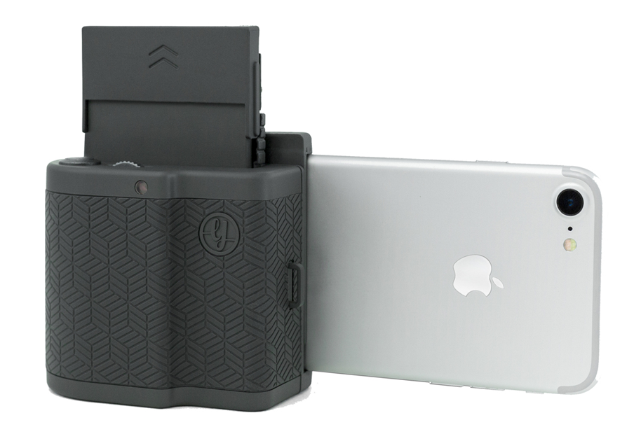 iPhoneで撮影した写真をその場でプリントアウト！ ポケットサイズの夢