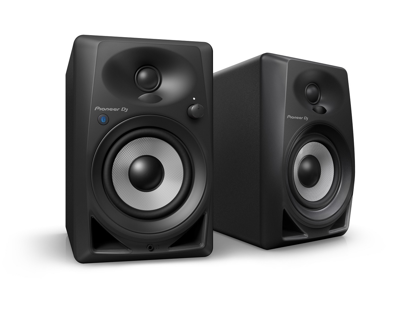自宅での音楽制作やDJに適し、楽曲確認に便利な Bluetooth(R)機能搭載
