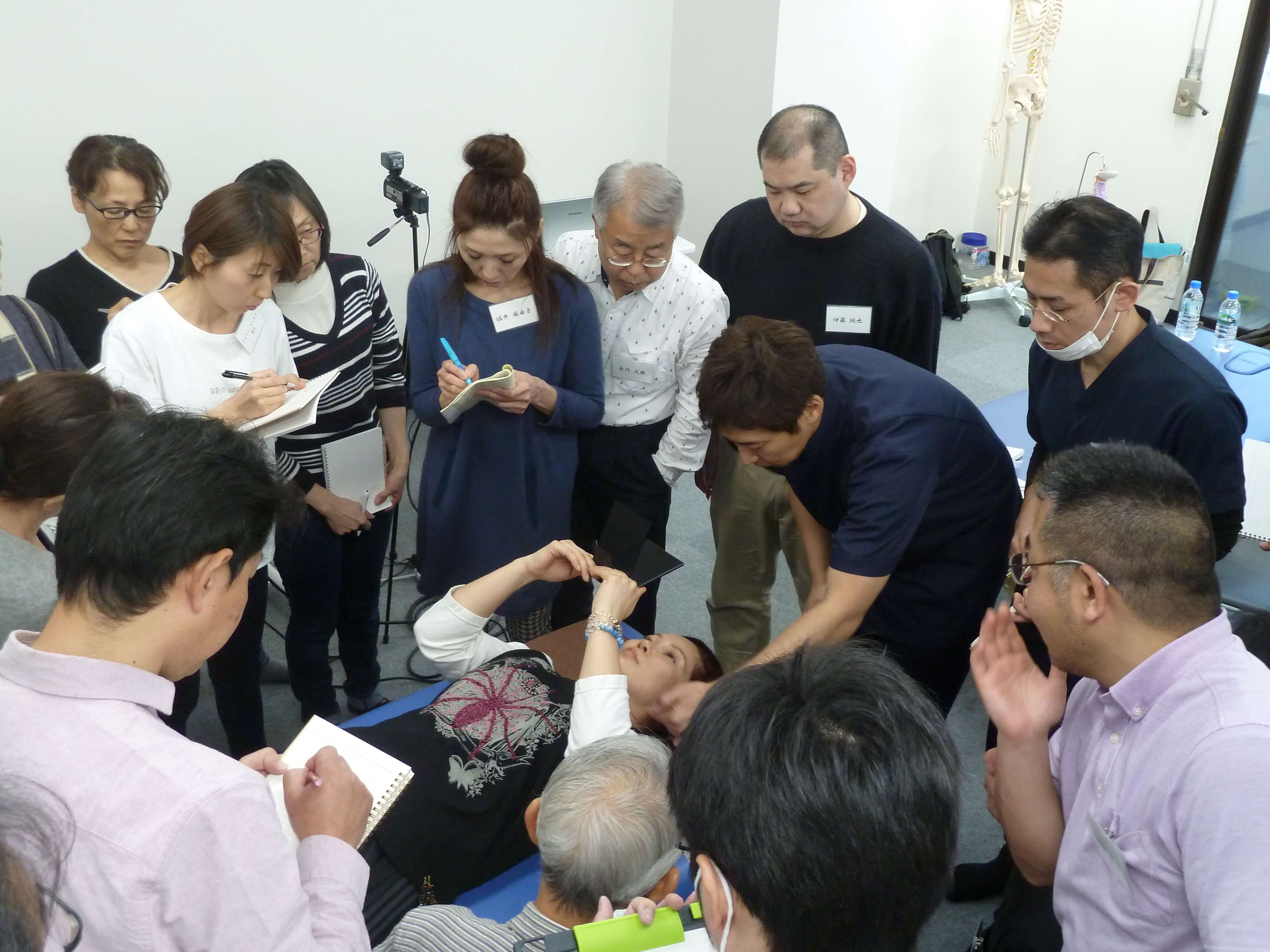 日本で初めてエビデンスが認められた根本療法の 整体サロンが目黒駅前