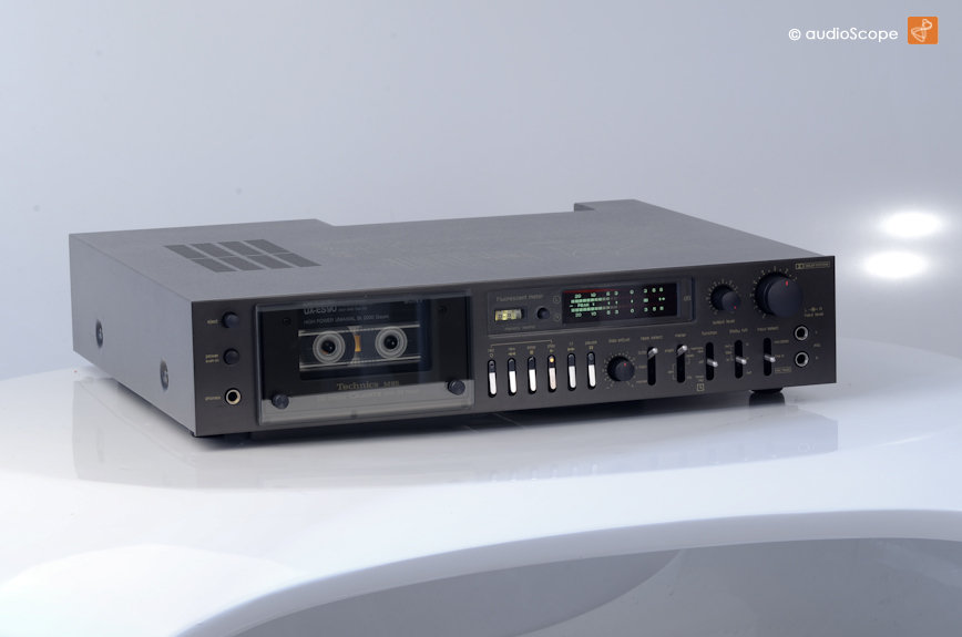 Technics RS-M85 for sale.