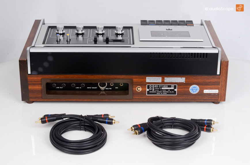 Technics RS-271U, beautiful! for sale.