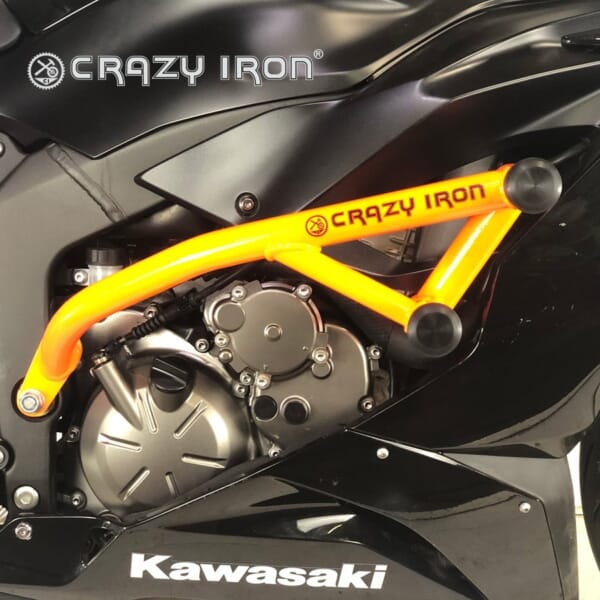 ZX-6R(09-22) スライダー付 エンジンガードで車体をガード｜AxxL