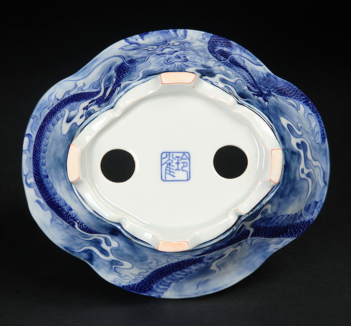 玲雀染付龍図木瓜式鉢 | 盆栽、盆栽書籍、盆栽鉢の通販│近代出版