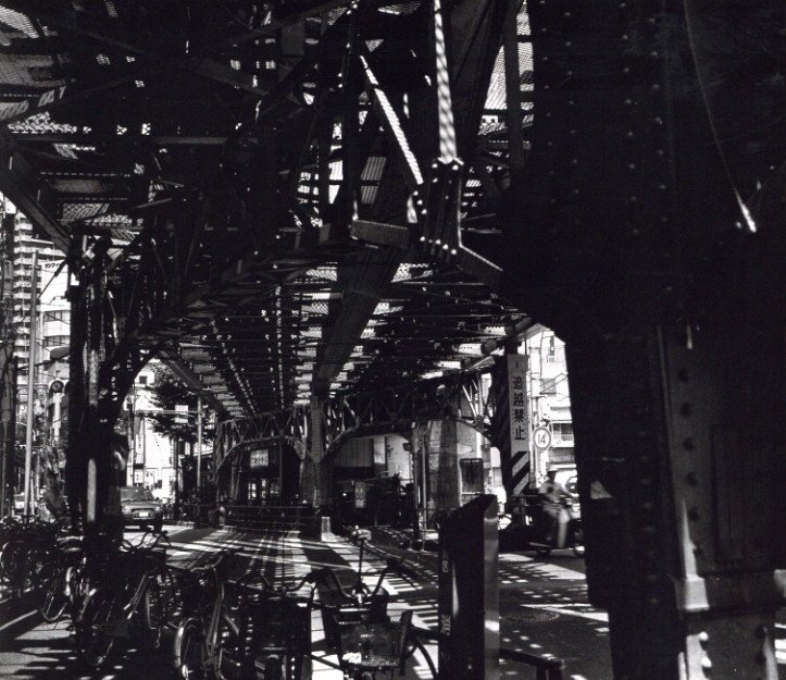 SPIDER'S STRATEGY / 写真：金村修 | 小宮山書店 KOMIYAMA TOKYO