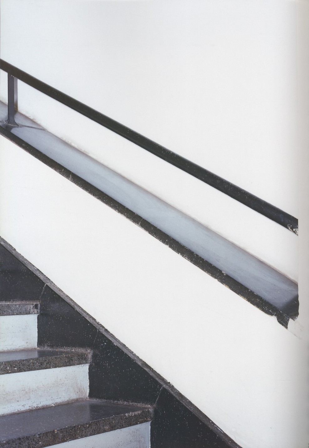 BAUHAUS DESSAU MIKIYA TAKIMOTO / 写真：瀧本幹也 文：坂本龍一